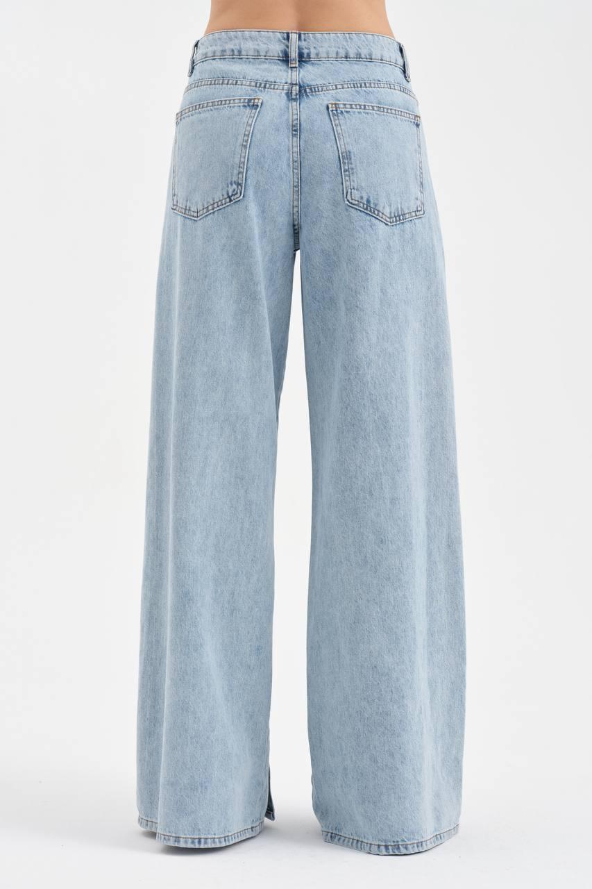 Side Button Wide-Leg Dinim Jeans