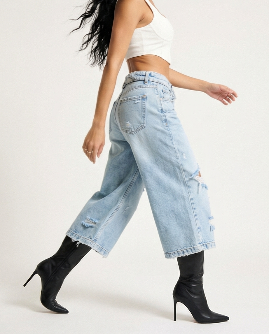 Distressed Cropped Jeans